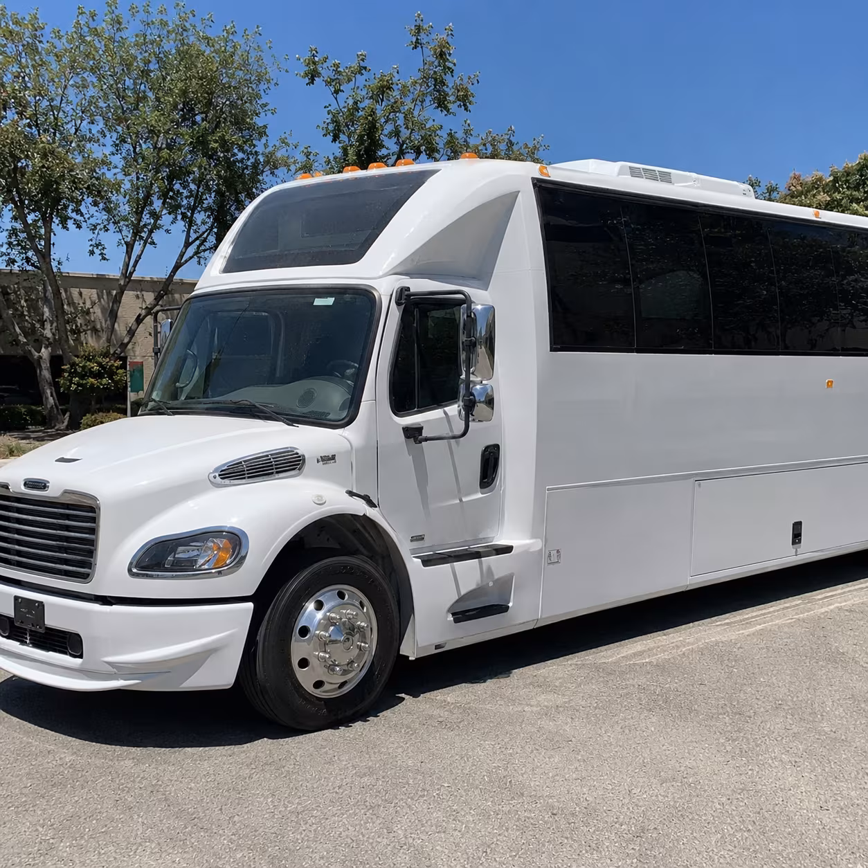 Los Angeles Birthday, Sweet 16, & Quinceañera Transportation party bus exterior