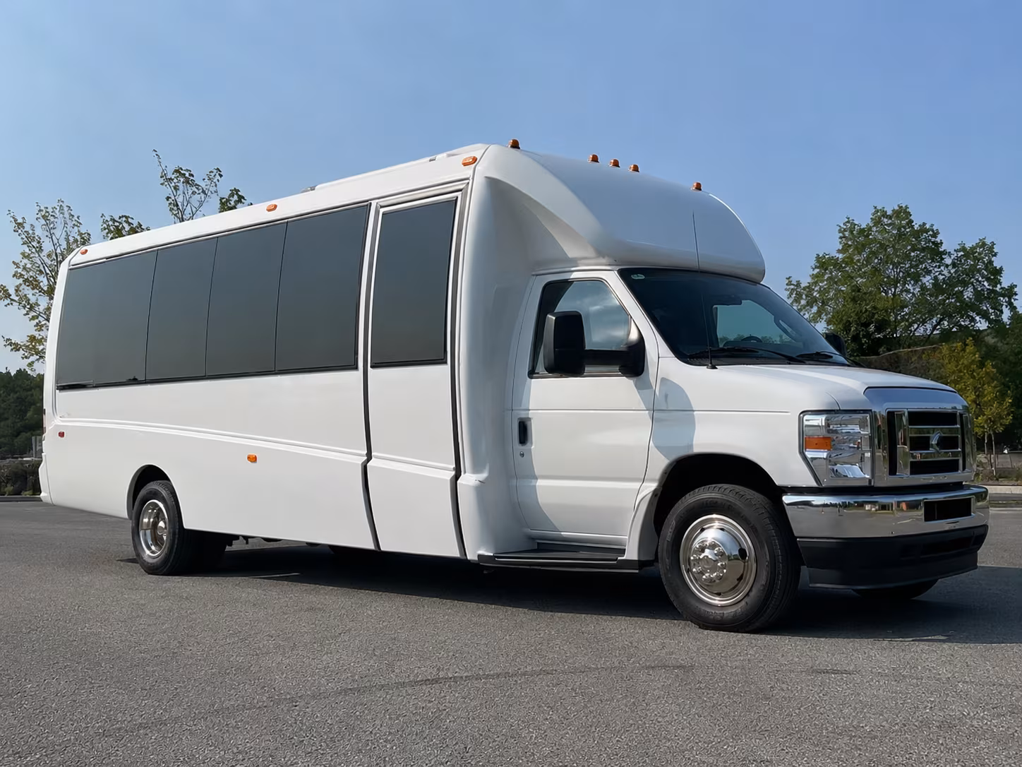 Los Angeles Prom & Homecoming Transportation party bus exterior