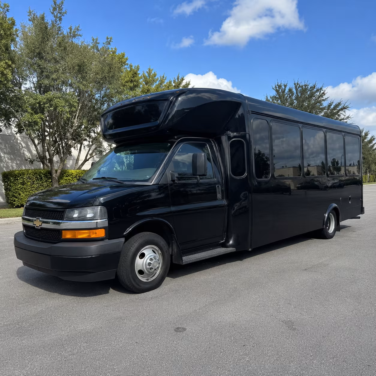Los Angeles Winery Tour & Pub Crawl Transportation party bus exterior