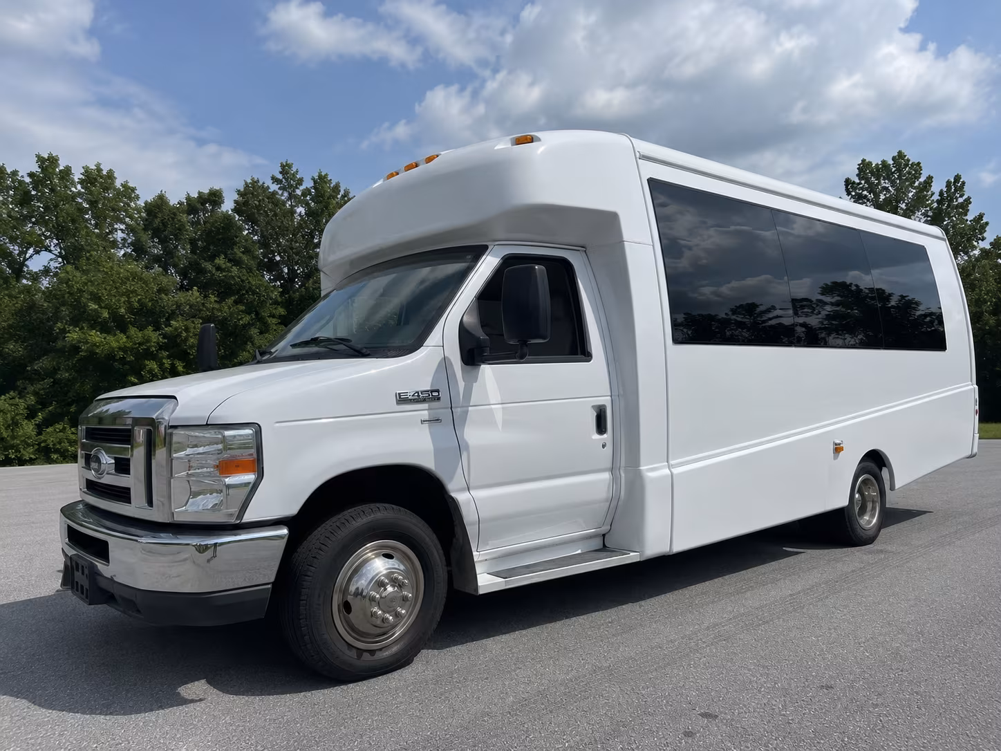 Monterey Park Homecoming & Prom Party Bus Rentals