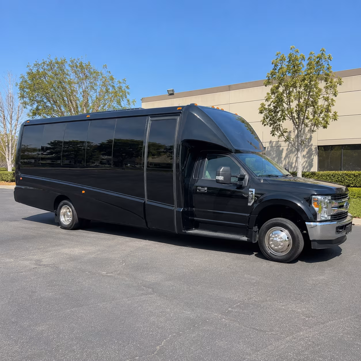 South Gate Birthday, Sweet 16, & Quinceañera Party Bus Rentals